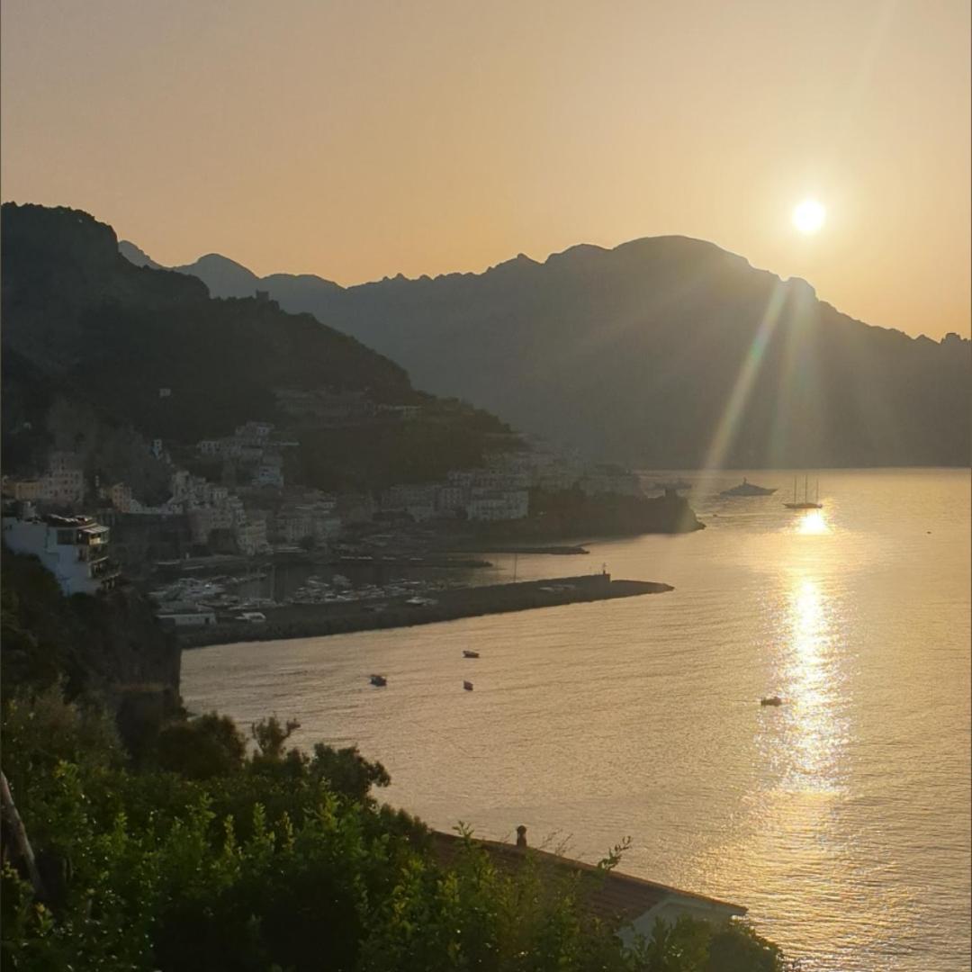 Casa Bianca Amore Amalfi Rom bilde